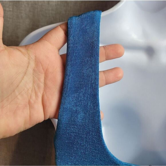 COTTON CANDY LA Twist Crop Top - Picture 6 of 8